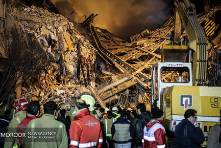 عملیات امداد و نجات شبانه حادثه ساختمان پلاسکو