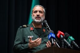 تلاش دشمن برای تبدیل  دانشجوی ضد اشرافی به دانشجویی منفعل 