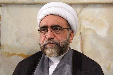 باید شأن لباس خادمی را در هر زمان حفظ کنیم