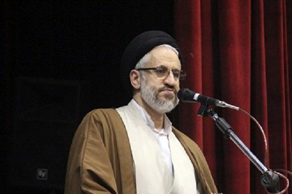 قوه قضائیه باید با مفسدین اقتصادی برخورد کنند