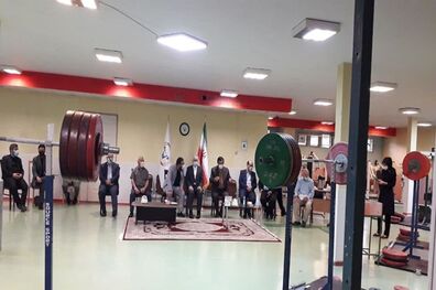 بازدید وزیر ورزش از تمرینات وزنه‌برداری