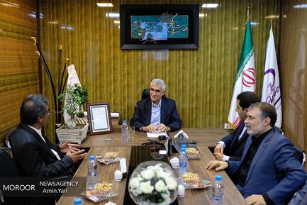 بازدید شهردار تهران از شرکت های دانش بنیان