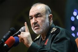 هرچه انقلاب ما بزرگتر می شود دشمن ما هم بزرگتر می شود/ جنگ روانی قابل اداره است