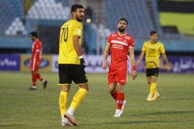 بازی فوتبال پرسپولیس و سپاهان زنده از شبکه سه سیما پخش می شود