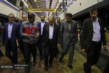 مراسم بهره برداری از ۷ رام قطار شهری و ۳۰ دستگاه اتوبوس با حضور شهردار تهران