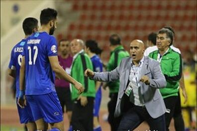 منصوریان قراردادها را دست بگیرد!