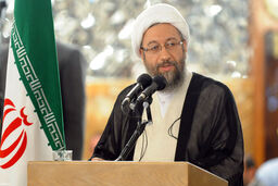 انقلاب اسلامی در مسیر آرمان‌ها و اهداف خودش باصلابت پیش می‌رود