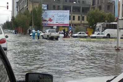 انجام 40 عملیات امداد آبگرفتگی توسط آتش‌نشانان کرمانشاهی
