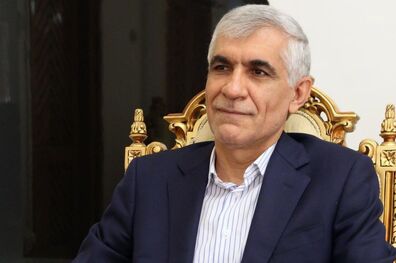 کسانی که از اتباع بیگانه در شهرداری فعالیت می‌کنند مجوز دارند