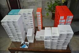 کشف محموله 5 میلیاردی گوشی قاچاق در کرمانشاه
