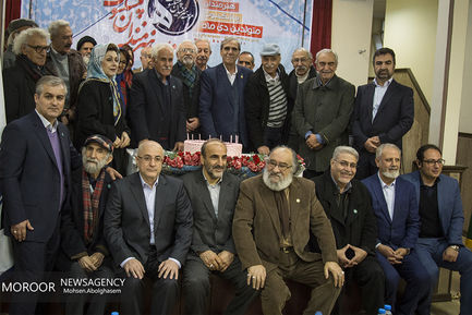 تجلیل از هنرمندان پیشکسوت متولدین دی ماه