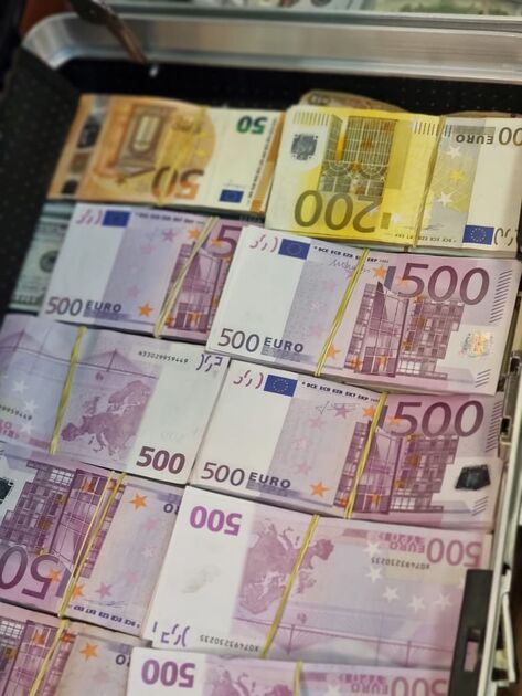  آغاز فروش ۵۰۰۰ یورو در شعب منتخب بانکی