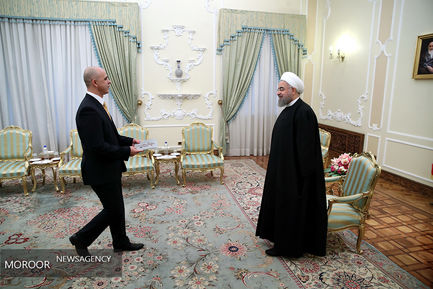 تقدیم استوار نامه سفرای چهار کشور به رییس جمهور
