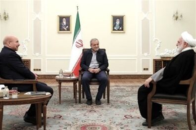 جلسه مشترک سران قوا به میزبانی پزشکیان برگزار شد
