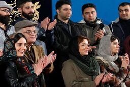 بازیگر فیلم خفه‌گی به نمایش آشویتس زنان پیوست