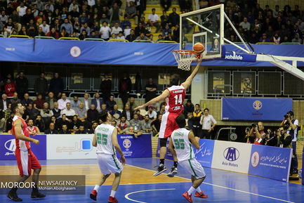 دیدار تیم های ملی بسکتبال ایران و عراق