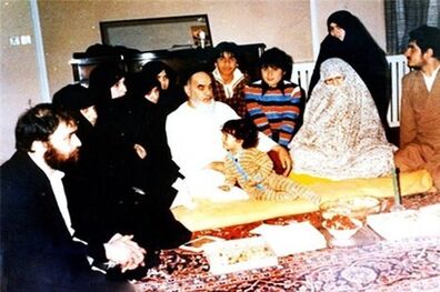 روزی که ظرف شستن نوبت امام شد