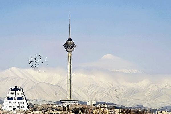 در مجموعه برج میلاد پهنه گسلی مشاهده نمی‌شود