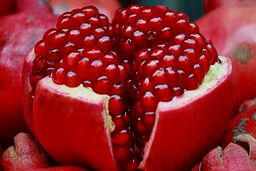 این میوه بهشتی هزار و یک بیماری را بهبود می بخشد