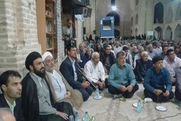 آمریکا امروز همچون کرم ابریشم در پیله خود مرده است