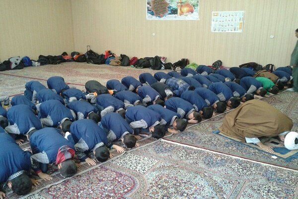 حضور ۴۷ هزار امام جماعت در مدارس کشور