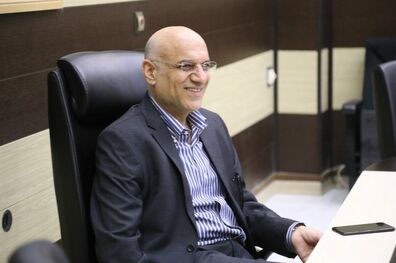 استراماچونی با مطالعه کامل به استقلال آمده است