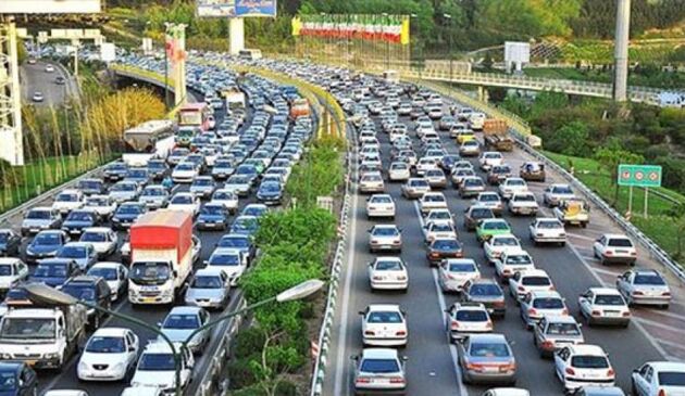 معابر پایتخت درگیر ترافیک هستند