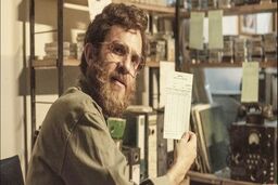 فروشی فیلم سینمایی «غریب» به ۵ میلیارد رسید