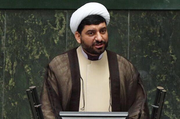 ما نباید قرائت خاصی از فرمان امام (ره) را داشته باشیم 