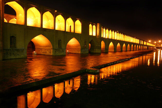 زاینده رود در اصفهان جاری خواهد شد