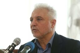 بازدید معاون وزیر بهداشت از برخی داروخانه های تهران