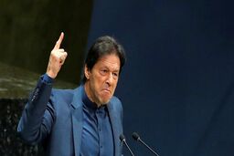 عمران‌خان بازداشت و راهی زندان شد