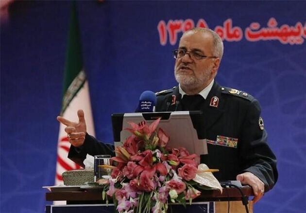 کسانی هستند که شبانه‌ روز از مرزها دفاع می‌کنند