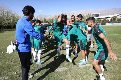 استقبال استقلالی ها از یزدانی با کتک