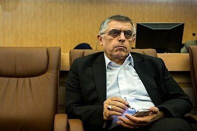  اگر روحانی به سمت اصولگرایان رفته، پس چرا آنها با او مخالفت می‌کنند؟