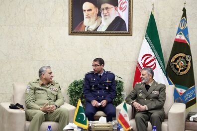 دیدار فرمانده ارتش پاکستان با فرمانده کل ارتش ایران