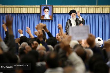 دیدار جمعی از خانواده‌های شهدای مرزبانی و مدافع حرم با مقام معظم رهبری