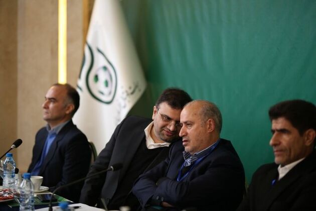 پاداش میلیاردی به هیات رئیسه فدراسیون فوتبال