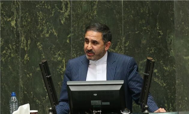  آقای آخوندی چرا مشکلی را که توانستید نیم ساعته حل کنید را چند سال طول دادید 