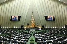 وارد شدن کارگران بیکار شده ساختمان پلاسکو به چرخه کار اولویت نخست ماست