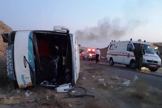 واژگونی سرویس دانش آموزان در شیراز