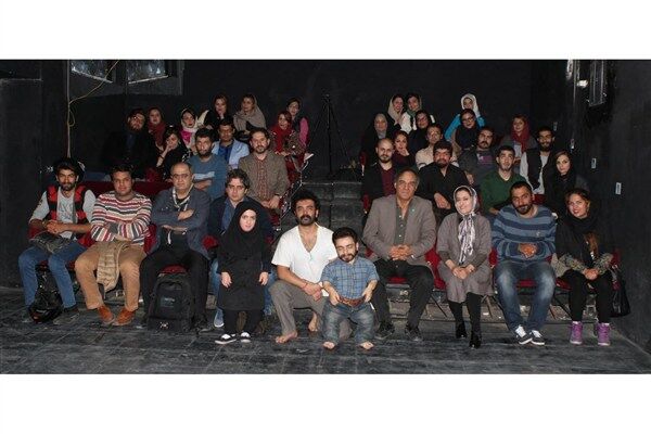 امور فرهنگی جامعه را از زندگی غریزی به جامعه فرهنگی سوق می‌دهد