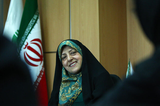 استقبال اهالی شادگان از ابتکار با شعارهای طعنه‌آمیز و پلاکاردهای اعتراضی