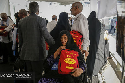 بدرقه رسمی نخستین گروه از زائران حج تمتع