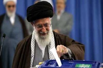 رهبر معظم انقلاب رای خود را به صندوق انداختند