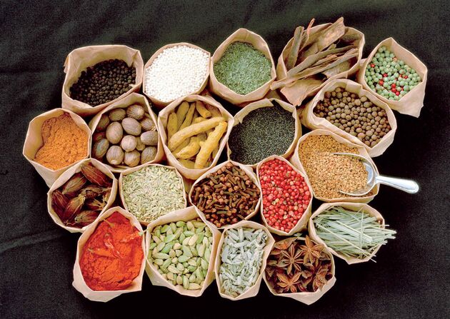 تاثیر مثبت طب سنتی و گیاه درمانی در درمان بیماران کرونایی