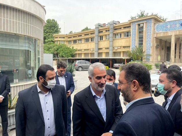 باید با مستکبران مقابله و در کنار آن از مظلومان حمایت کنیم