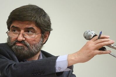 یادداشت کوتاه علی مطهری درباره آرش صادقی، همسرش و علی شریعتی