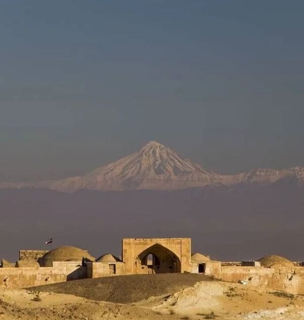  نمایی زیبا از قله دماوند +عکس