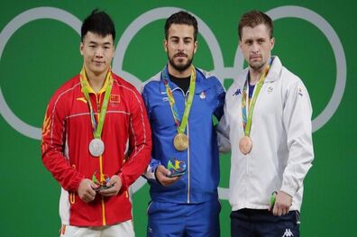 رکورد کیانوش رستمی جا به جا نشد/وزنه بردار چینی زیر وزنه 222 کیلوگرمی شکست